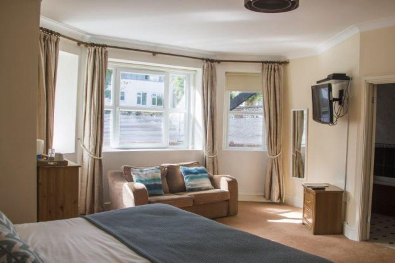 The Sheldon B&B - Free Private Parking Eastbourne Exteriör bild