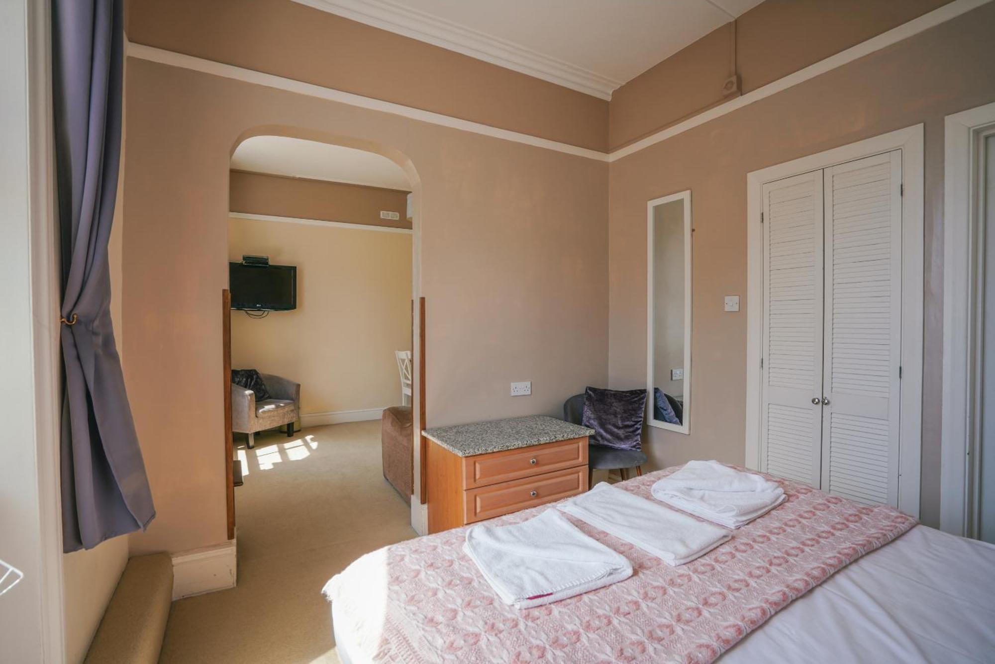 The Sheldon B&B - Free Private Parking Eastbourne Rum bild