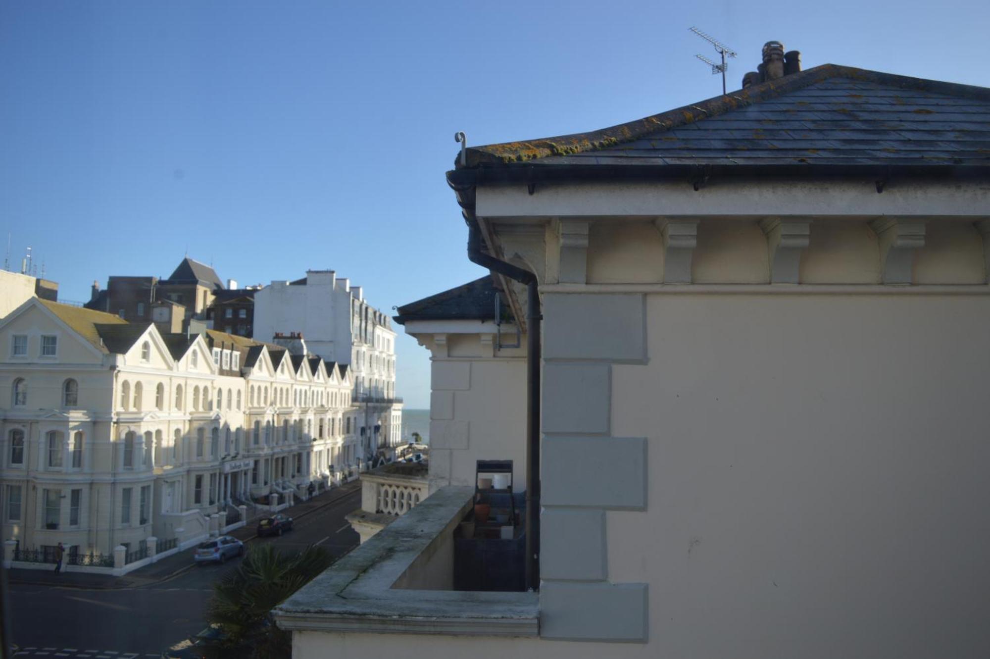 The Sheldon B&B - Free Private Parking Eastbourne Exteriör bild