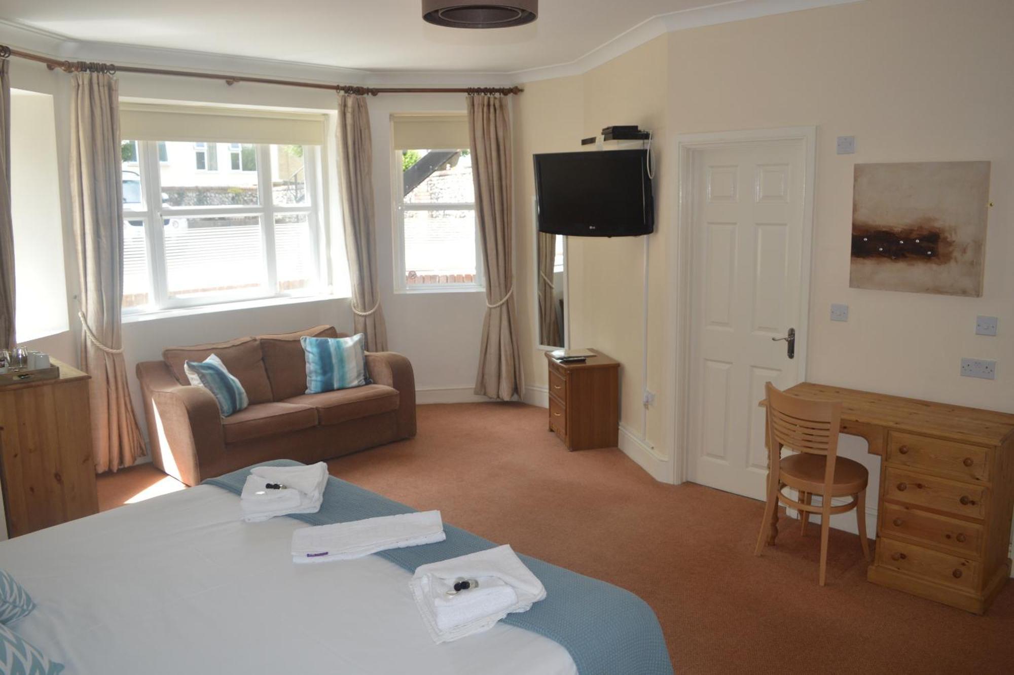 The Sheldon B&B - Free Private Parking Eastbourne Exteriör bild