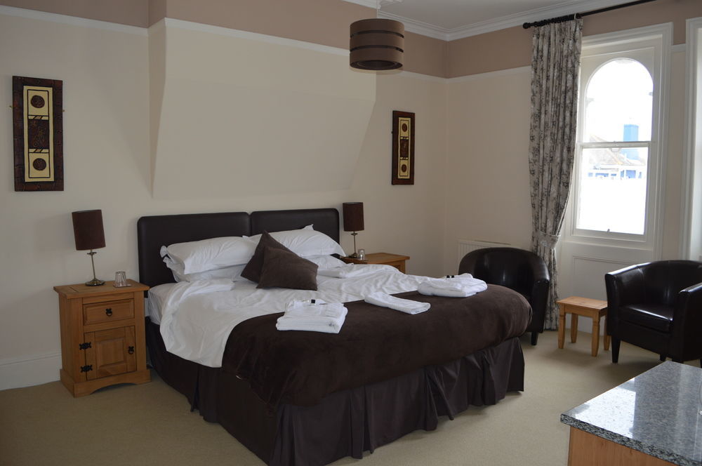 The Sheldon B&B - Free Private Parking Eastbourne Exteriör bild